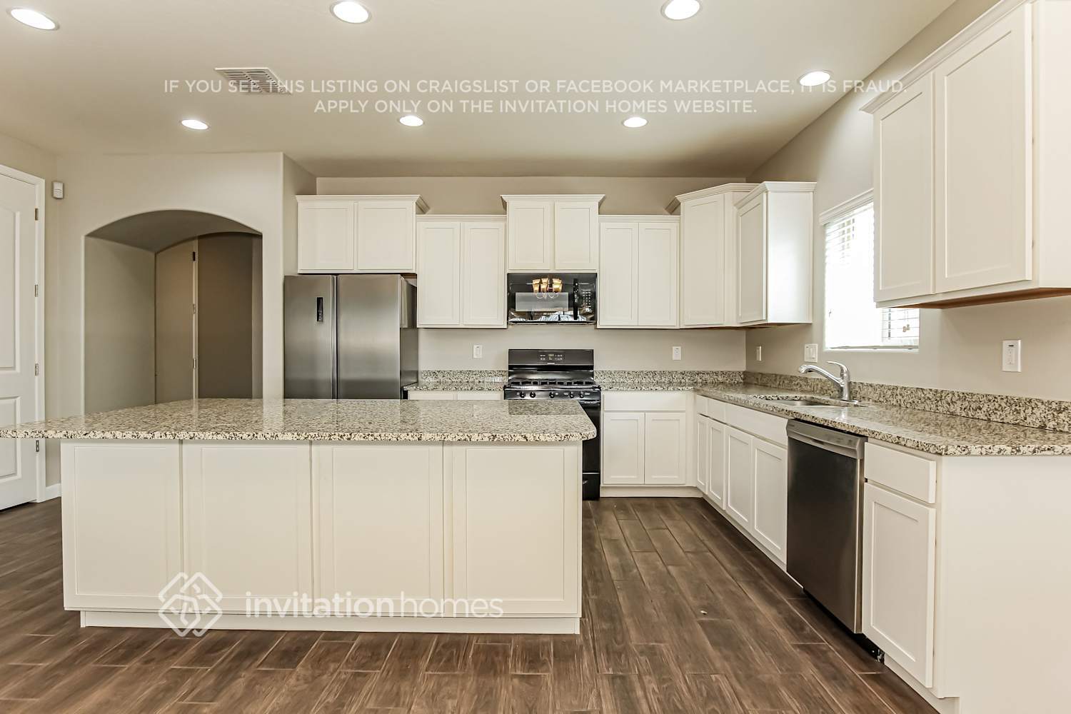 Building Photo - 13435 W Desert Moon Way