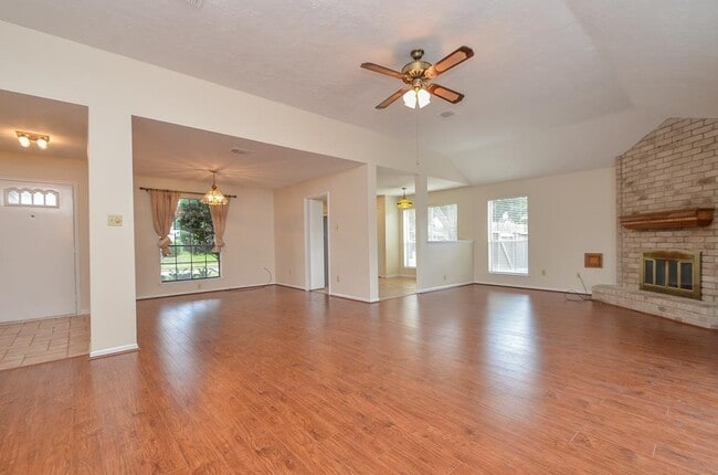 Building Photo - 1035 Western Meadows Dr
