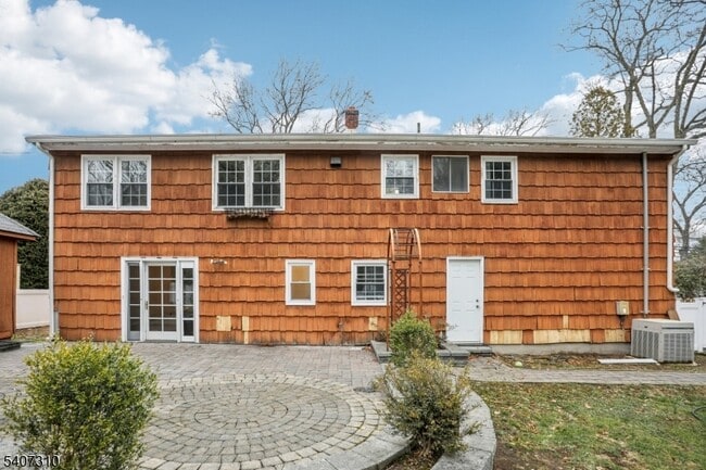 Building Photo - 254 Darlington Ave