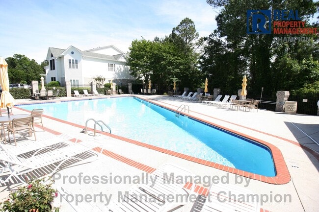 Building Photo - Beautifully Updated 2 BD/2 BA with Screened Porch & Modern Finishes