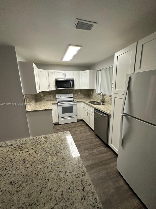 Building Photo - 20535 SW 92nd Ct