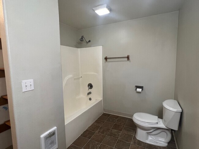 Building Photo - 1041 8th Ave