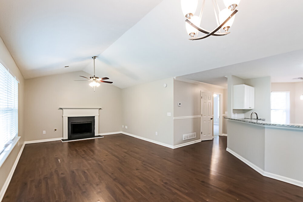 Building Photo - 4801 Lake Park Terrace
