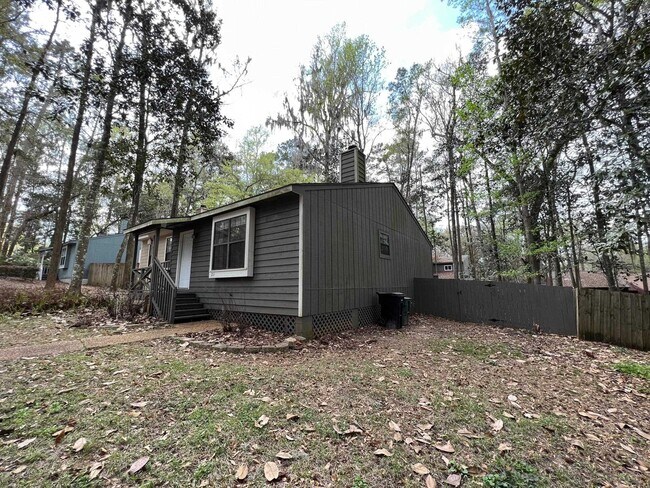 Building Photo - 211 Parkbrook Cir