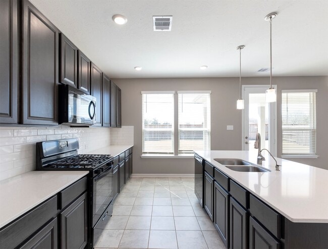 Building Photo - 5712 Bluebonnet Ln