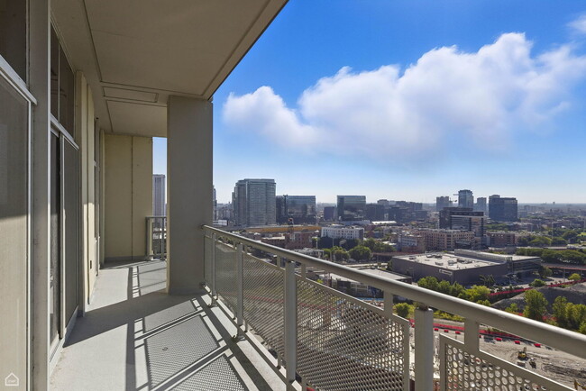 Building Photo - 700 N Larrabee St