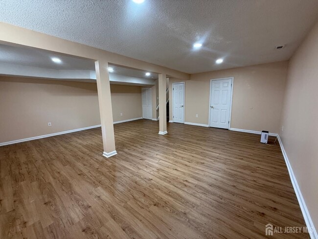 Building Photo - 1502 Edison Glen Terrace
