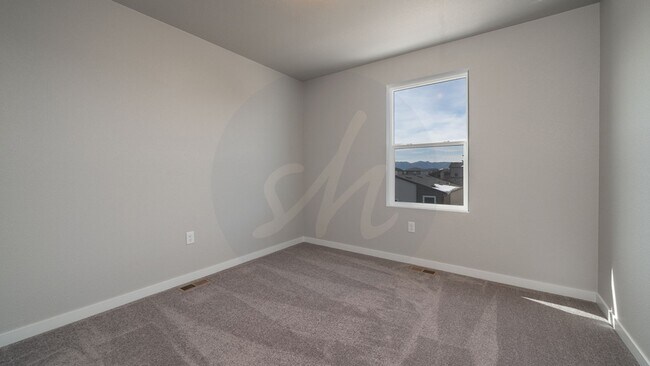 Building Photo - Modern 4 Bedroom Home in Wolf Ranch