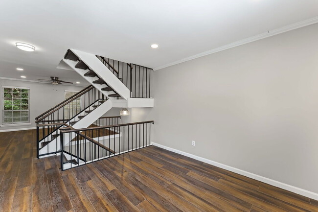 Building Photo - 7309 Cardigan Cir
