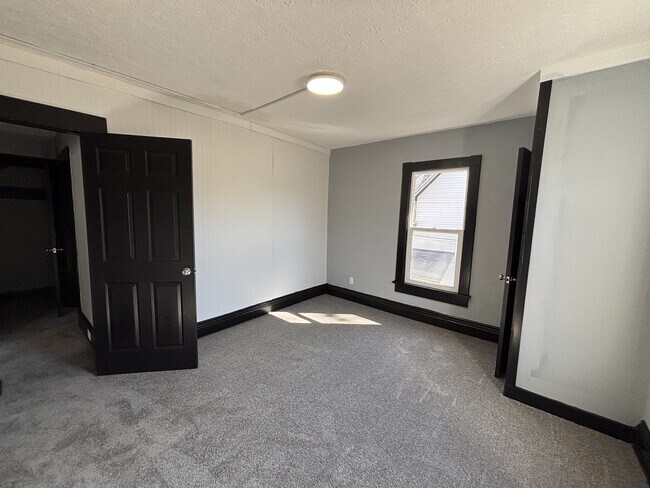 Building Photo - 50 Forest Ave SE