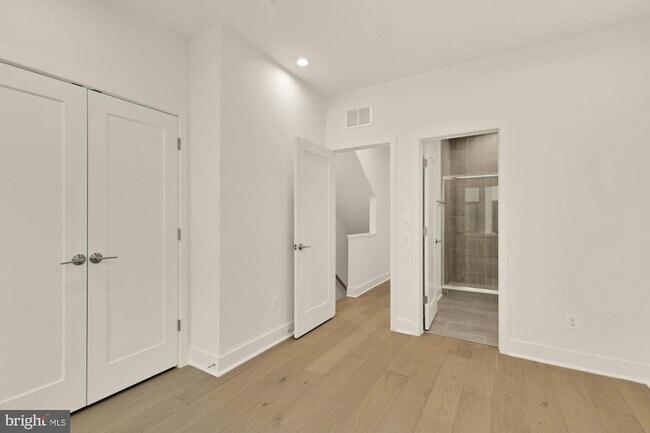 Building Photo - 2607 1st St NW