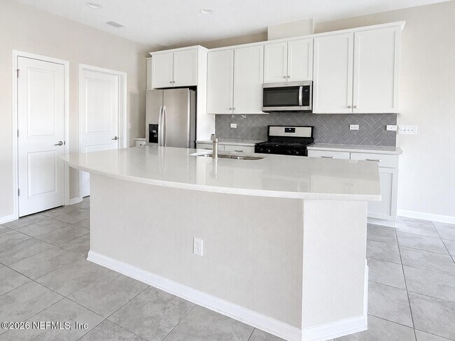 Building Photo - 142 Ness Cir