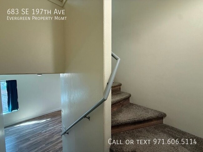Building Photo - 683 SE 197th Ave