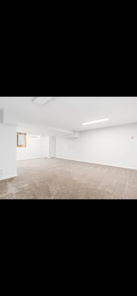 Building Photo - 828 Brittany Dr