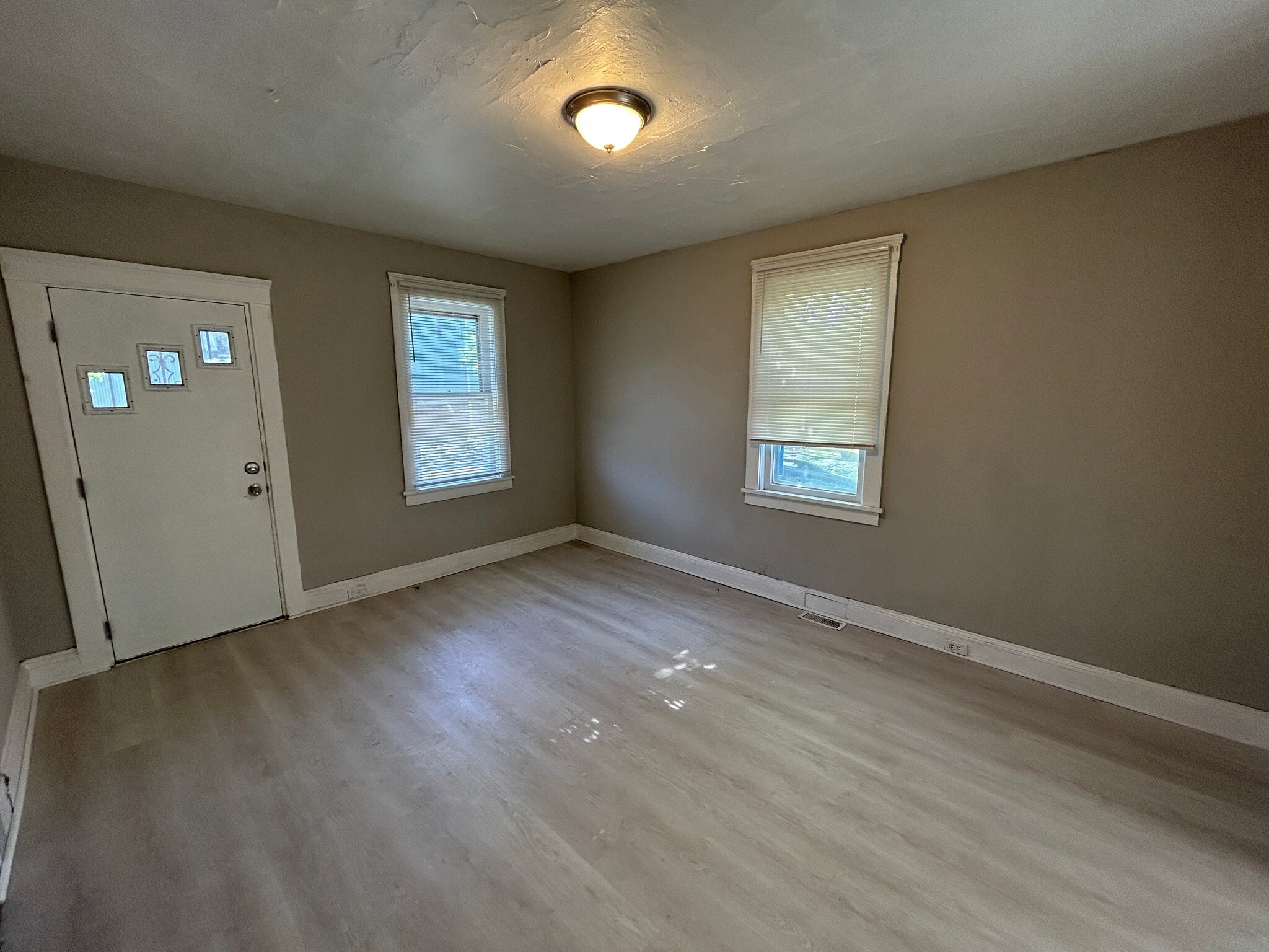 Building Photo - 6818 Morgan Ave