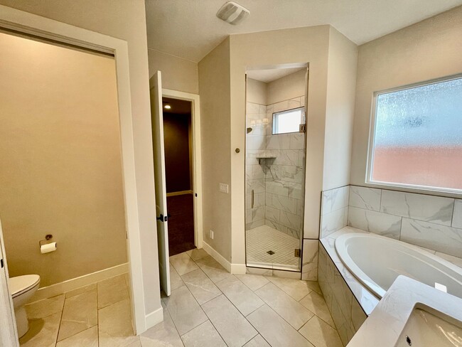 Building Photo - Lovely Four-Bedroom in Ivins with 3-Car Garage and Small RV parking Has Lots of Upgrades