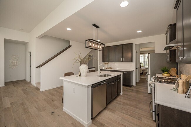 Building Photo - 223 Randlin Dr