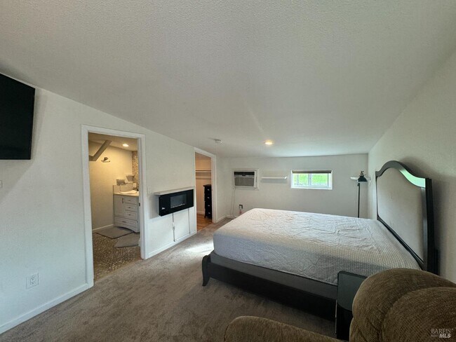 Building Photo - 3753 Santa Rosa Ave