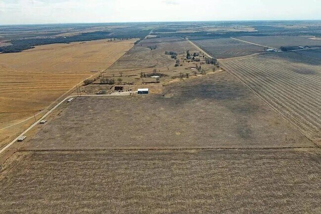 Building Photo - 2000 Co Rd 453