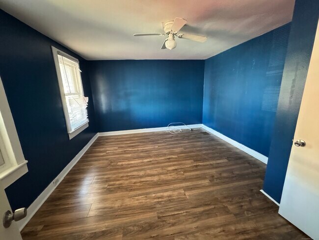 Building Photo - 1059 Hancock Ave