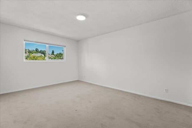 Building Photo - Light-Filled Top Floor Retreat in the Heart of Franklin Village