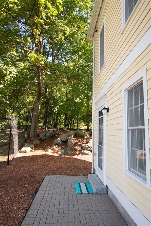 Building Photo - 40 Brattle St