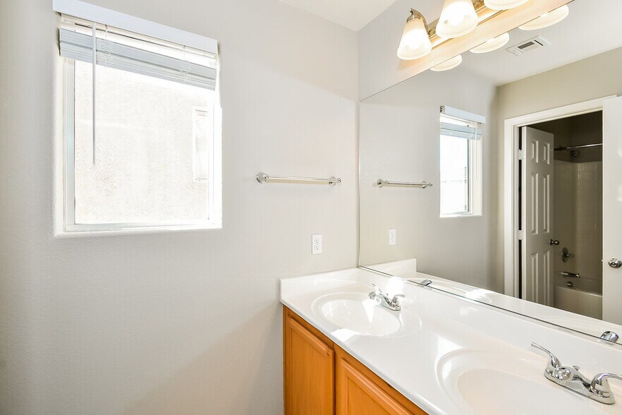 Building Photo - 9454 Havasu Canyon Ave