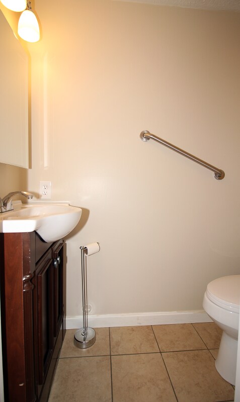 Building Photo - 100 Grouse Ct