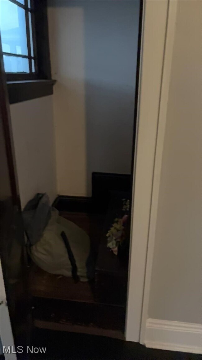 Building Photo - 2171 Olive Ave