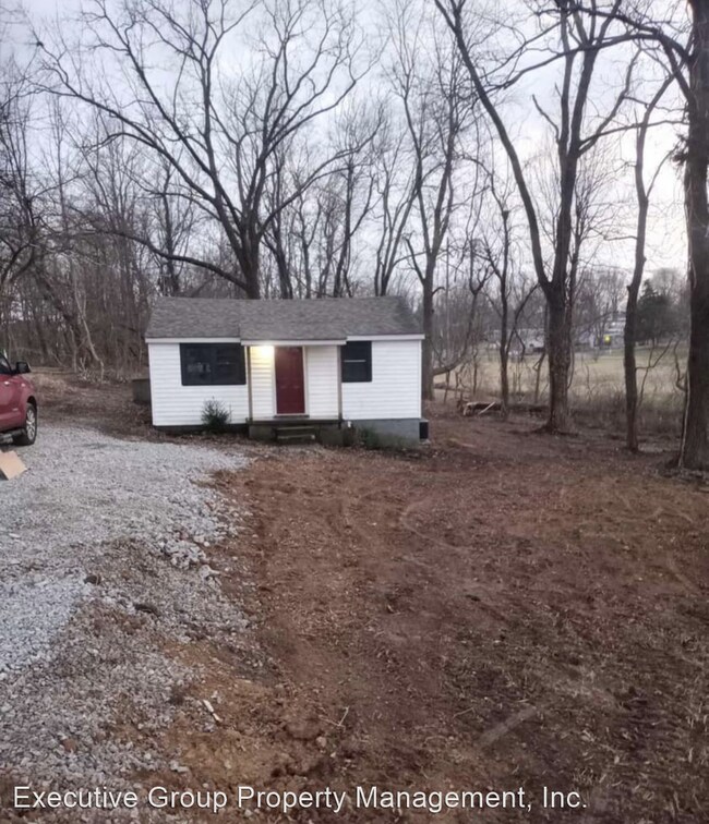 2 br, 1 bath House 413 Rineyville Big Sp... 413 RineyvilleBig
