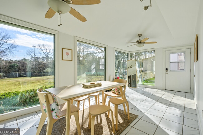 Building Photo - 1223 Settlebench Ln