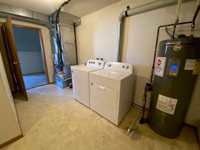 Building Photo - 6013 23rd St S