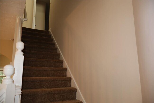 Building Photo - 176 Rivergate Ct