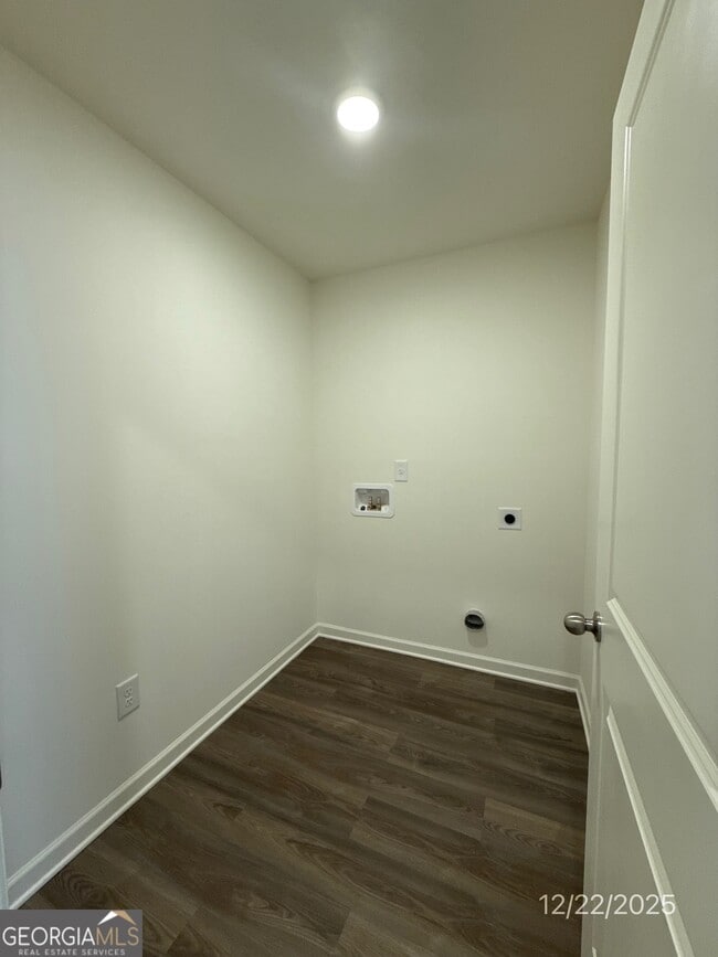 Building Photo - 487 Grand Magnolia St