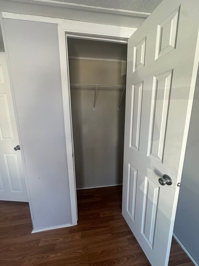 Building Photo - Discover your new HOME! 3 Bedroom, 2 Bath Mobile Home in Yorktowne