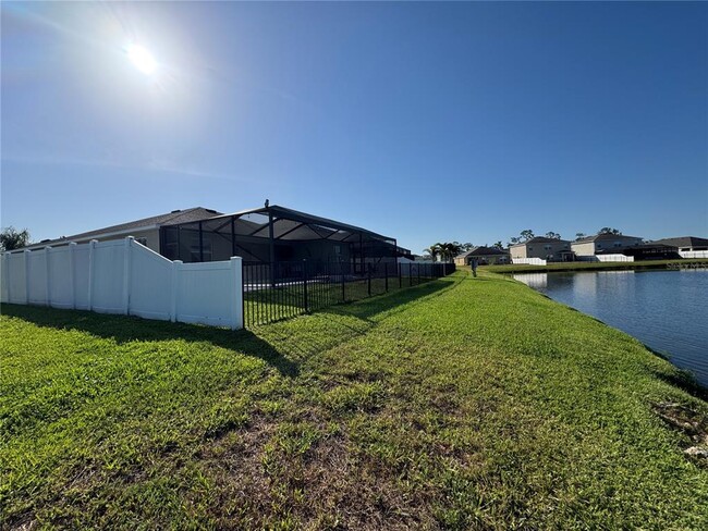 Building Photo - 420 Grande Vista Blvd