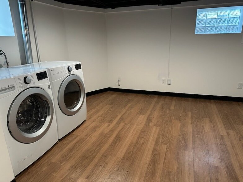 Building Photo - 3388 Tedmar Ave