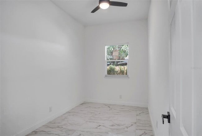 Building Photo - 600 N Lakewood Ave