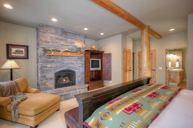 Building Photo - 7 Gambler Dr