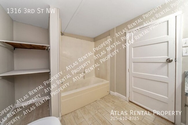 Building Photo - 1316 3rd St NW