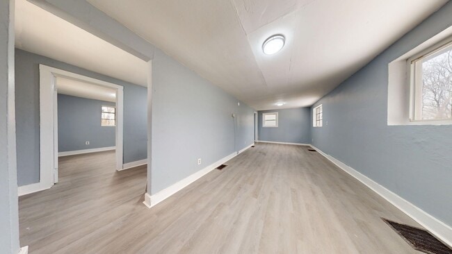 Building Photo - 154-156 Gordon Pl