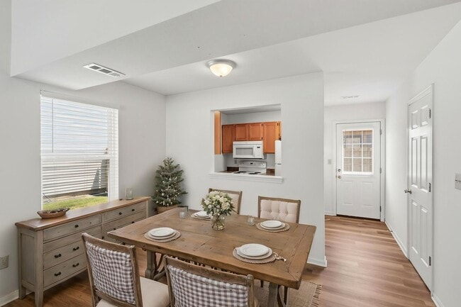 Building Photo - 2412-2414 Calder Ct.