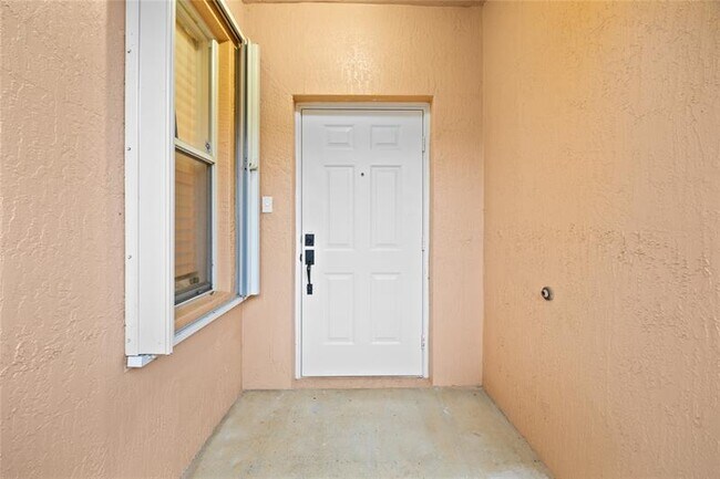 Building Photo - 243 Coral Trace Ln