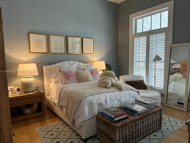 Building Photo - 645 Almeria Ave