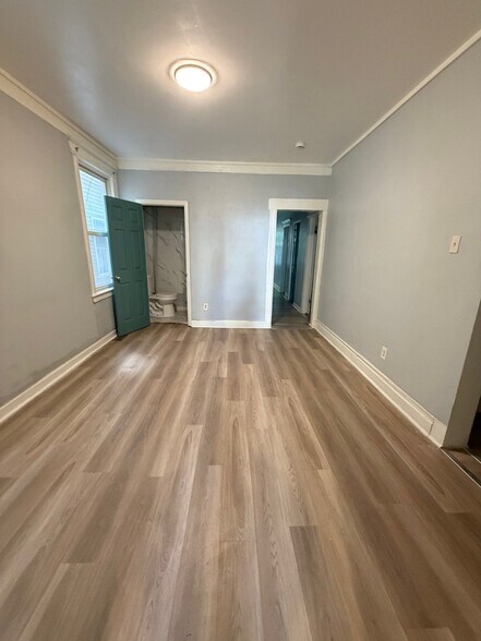 Building Photo - 27 Linden Ave
