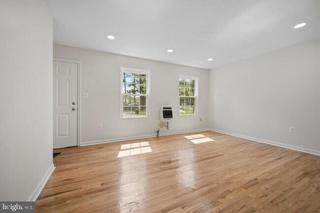 Building Photo - 228 Carroll Dr