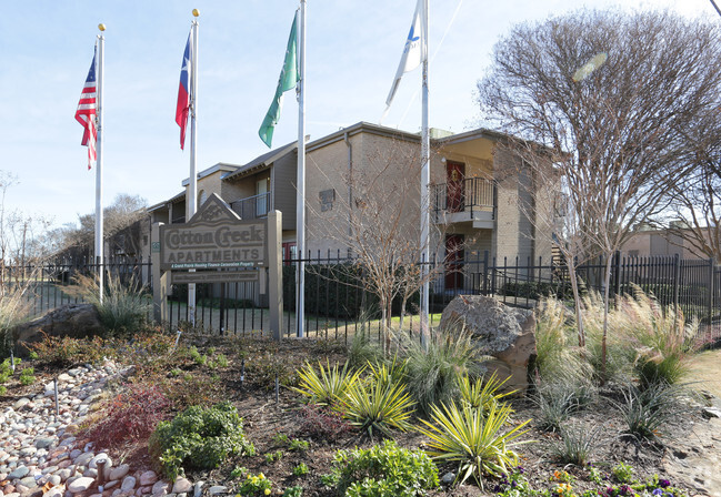 Building Photo - Cotton Creek Apartments