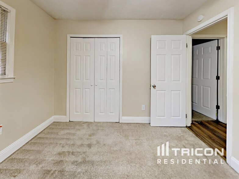 Building Photo - 3151 Ridgecrest Dr
