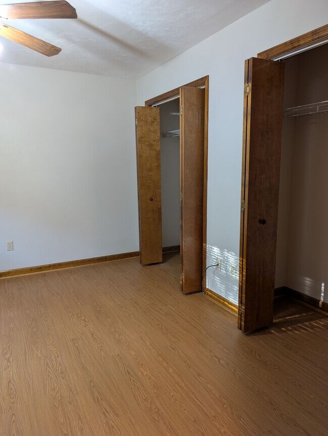 Building Photo - 8790-8793 Louvinia Way