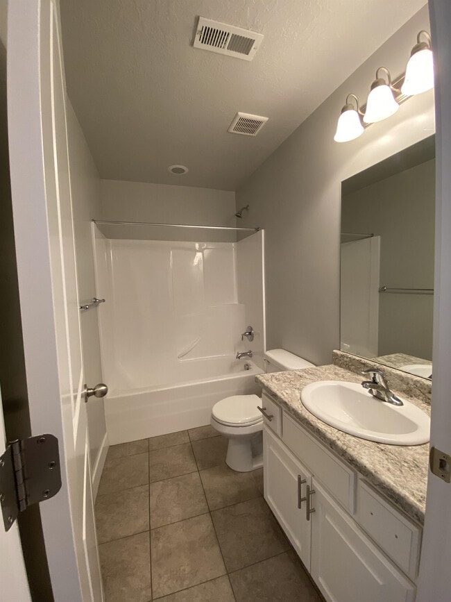 Building Photo - 15355 Tarawa Dr